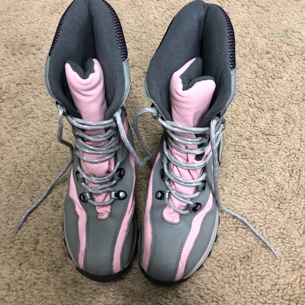 Size 7 Snow Boots Pink
